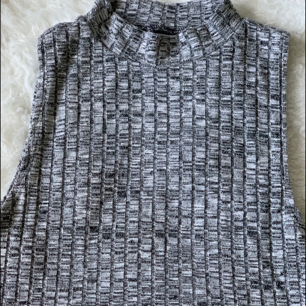 B1G1 American Eagle crop top